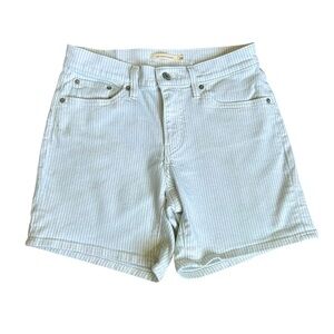 Levi Strauss Women’s Mid-Length White Shorts with light blue pinstripe size 28